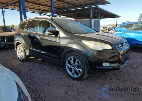 2014 Ford Escape Titanium z USA, uszkodzony, nr VIN 1FMCU0JX6EUA21184